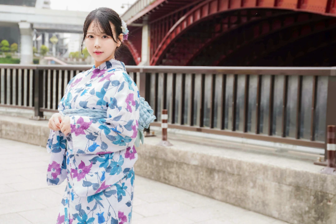 【東京・浅草・学割】女性限定!浴衣学割プランVASARA浴衣でお得に夏の思い出を作りませんか?ヘアセット&髪飾り付きで可愛く変身♪