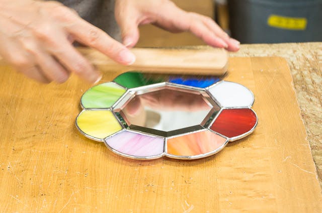 ステンドグラスミラー 針鼠ラッキーライフ