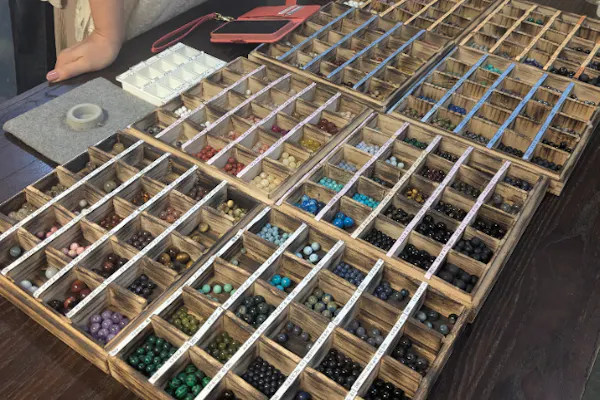 東京・外苑前徒歩5分／天然石ブレスレット】 石を選び、今の自分に合う