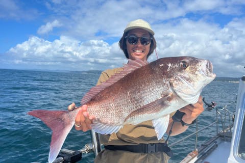 【千葉・勝浦・釣り(初心者)体験】真鯛や青物など大物をルアーで狙う！クルーザーで行く船釣りプラン！