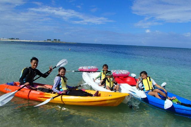 【沖縄・本部町・シュノーケリング】カヤックで行くわくわくツアー！熱帯魚とサンゴの海へ！