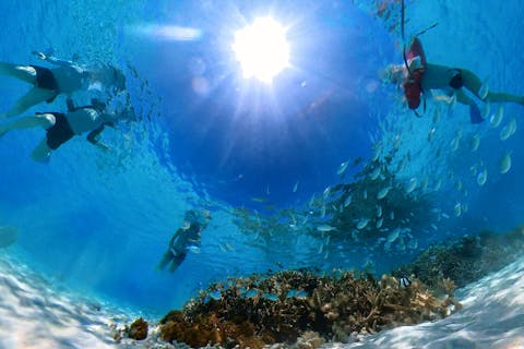 【沖縄・座間味・SUP】座間味島を遊び尽くそう！SUP＆シュノーケリング（写真データ付き）