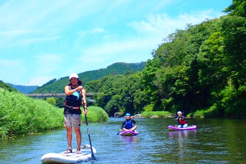 【奥多摩・リバーSUP】のどかな風景と透き通った流れを約7㎞ロングクルージング！中学生以上から【SUP経験者限定プラン】