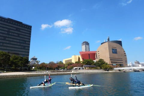 【福岡・北九州・サップ】水の揺らぎを全身で感じるサップヨガ！クルーズ付90分（写真撮影付）