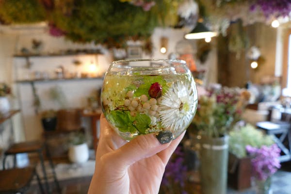 名古屋・千種区・キャンドル作り】透明なジェルにお花を閉じ込めて