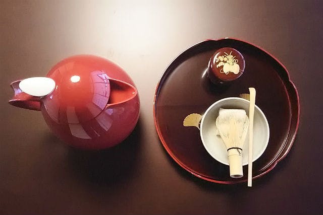 【京都市・茶道】築100年の京町家で、お抹茶の点て方を学ぼう！京都観光とあわせた伝統文化体験（約1時間／七条駅徒歩約3分）