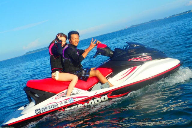 【沖縄・恩納村・水上バイク】海を自由に疾走！水上バイクレンタル（要特免許）