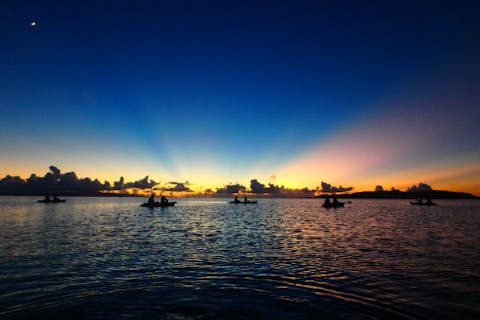 【沖縄・石垣島・カヤック】大自然のイルミネーション！名蔵湾夕日と星空のカヤック