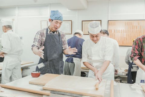 関西のそば打ち体験予約 そば打ちの方法 コツを学ぼう アソビュー