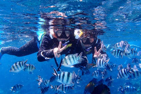 【沖縄・宜野湾市・水上バイク】慶良間諸島を満喫！ジェットスキー＆ウエイクボード＆シュノーケリング