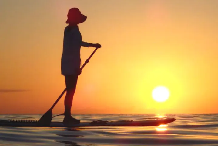 沖縄 座間味 Sup 夕焼けに染まる海を見よう サンセットツアー 写真撮影付き アソビュー