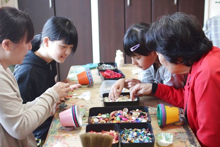 愛媛 松山市 寄せ植え体験 笑顔がかわいいグリーンインテリア 多肉鉢作り アソビュー