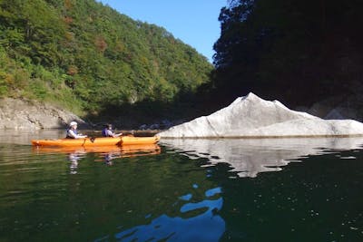 広島 カヤック のんびり楽しむプレミアムな体験 龍姫湖クルージング アソビュー