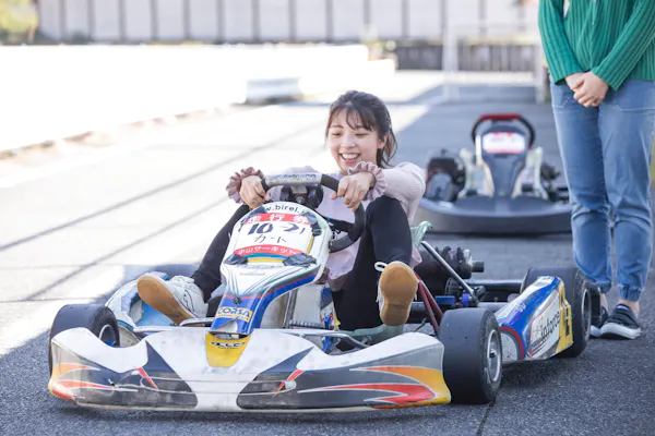 レーシングカート、ゴーカート 静岡県唯一】2歳から大人までモータースポーツ体験でき！浜名湖で本格