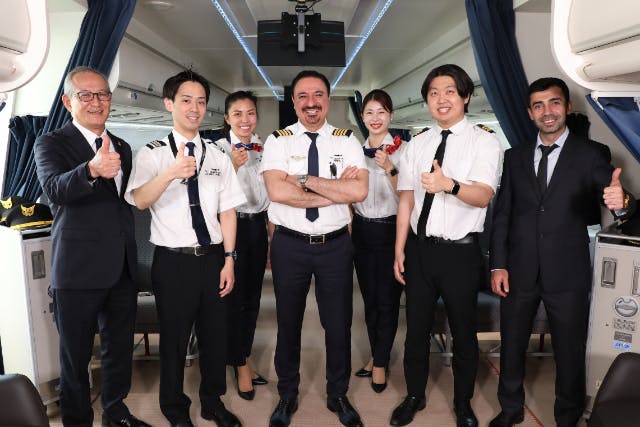 スチュワーデスとパイロットの台湾がいっぱい(日本アジア航空 編