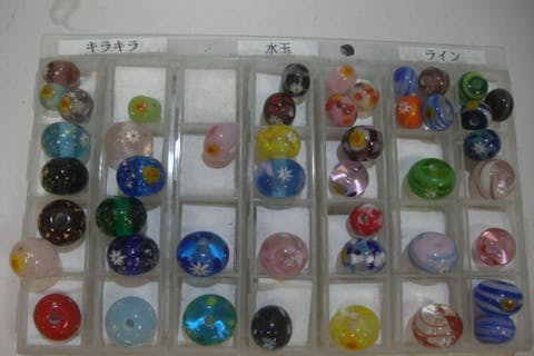 【浅草・とんぼ玉体験】アクセサリーへの加工可能！江戸とんぼ玉・季節限定製作コース（3個）