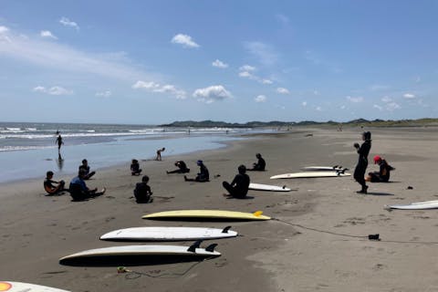 【千葉・サーフィンスクール】ガールズサーファーに人気の、女性のコーチが教えます！体験レッスン（レンタル込）