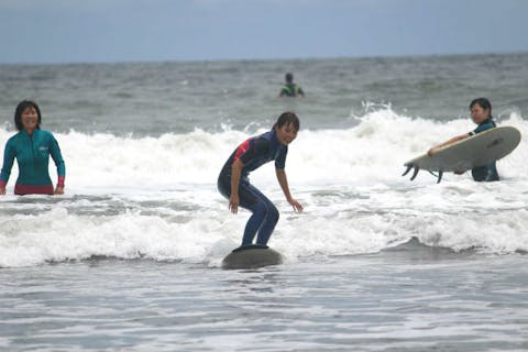 【千葉・サーフィン】優しい女性サーファーが教えます・初心者サーフィンスクール