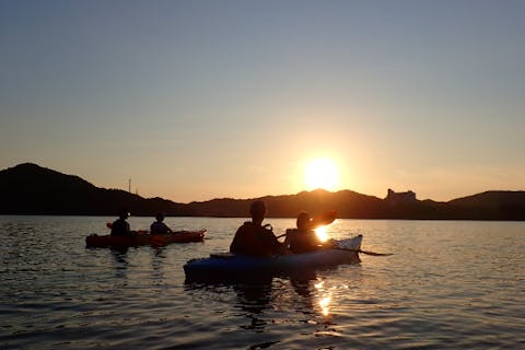【三重・伊勢志摩・カヤック】綺麗な夕焼けを海上で見よう♪サンセットカヤック
