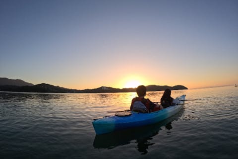 【三重・伊勢志摩・カヤック】綺麗な夕焼けを海上で見よう♪サンセットカヤック