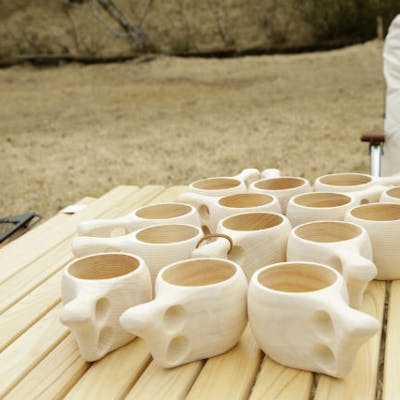 森の京都 丹州材 を使ったマグカップ Kyo Kuksaを作る体験を通して森の大切さを学ぶ アソビュー 森の京都 丹州材 を使ったマグカップ Kyo Kuksaを作る体験を通して森の大切さを学ぶ アソビュー