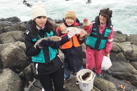 北海道 釣り体験 日本海or太平洋 手ぶらで海釣り体験 ホッケ チカ アソビュー