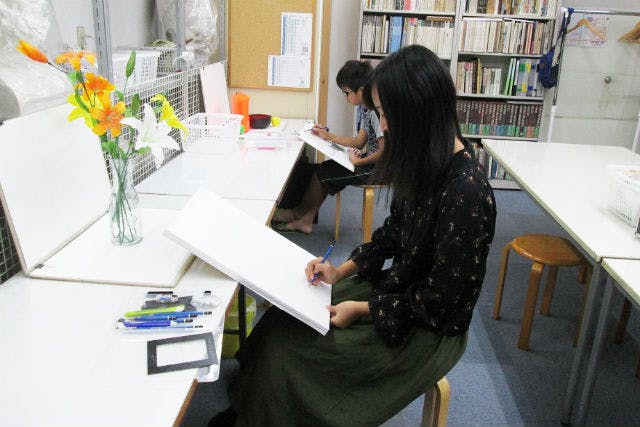 【愛知・絵画教室】アクリル絵の具で描く！絵画教室