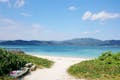 小浜島の一番西にある細崎からは青い海と雄大な西表島が目の前に望めます。