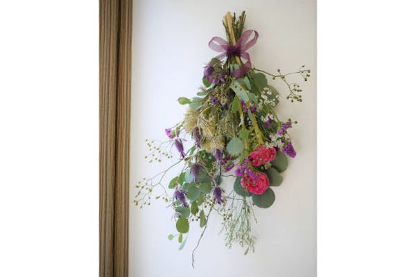 愛知 名古屋 スワッグ作り 季節のお花を長く楽しむ 吊るして飾る壁飾りスワッグ アソビュー