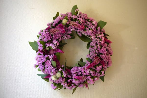 名古屋・フラワーアレンジメント】生花のスターチスで作ろう！リース