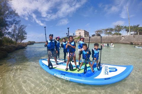 【沖縄・宮古島・SUP】1ドリンク付き★1艇 / 最大7人乗りのBIG SUP！みんなで楽しく海上探検（60分）