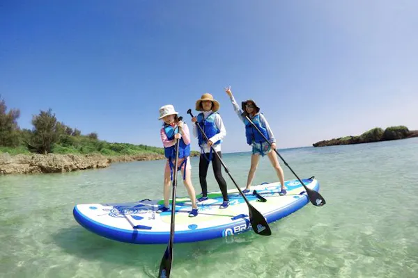 沖縄・宮古島・SUP】1ドリンク付き☆1組限定！1艇 / 最大3人乗り 