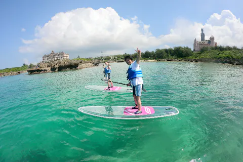 【沖縄・宮古島・SUP】大人気のクリアSUP体験・先着2名様！透明なボートから絶景を覗こう！GoPro写真撮影＆1ドリンク付き★6歳から参加OK（60分）