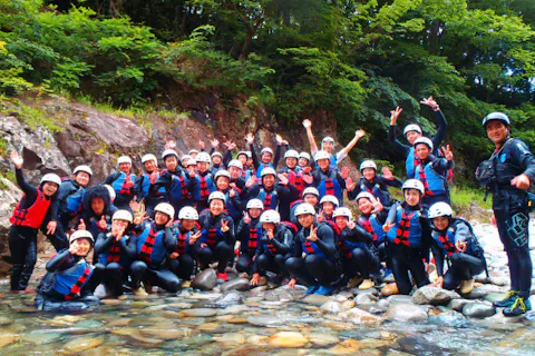 団体割引【群馬/みなかみ/半日ラフティング3時間】7名様以上での参加で参加者全員500円割引になります！