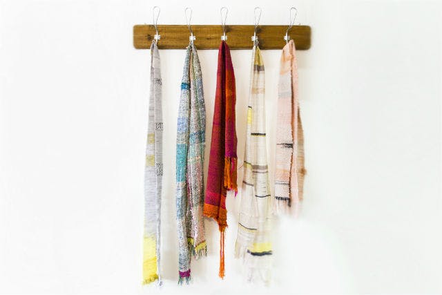 【長野・機織り体験】約4時間・400本の色糸をつかい放題！季節のストール作り