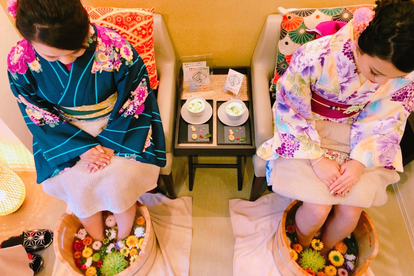 お花の足湯 雅 京都 嵐山駅徒歩2分 Sns映え間違いなし 目で見て癒され 食べてまったり女性おすすめプラン アソビュー