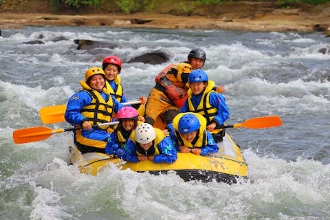 尻別川ラフティングツアー
