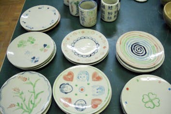 島根・松江市・陶芸体験】白い陶器にお絵かき！絵付け体験（コップorお
