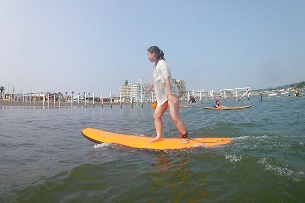 湘南・サーフィンスクール・3時間】湘南海岸公園駅徒歩5秒！駅近