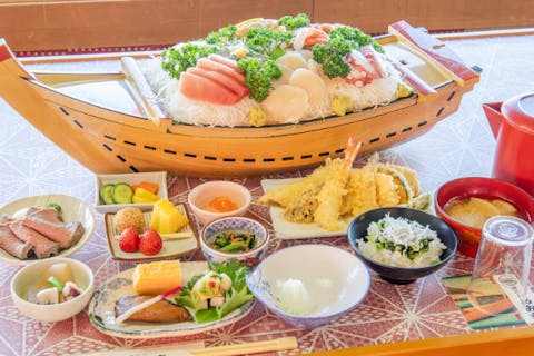 【東京・江戸川・屋形船】東京湾エリアで屋形船クルージング！あわびコース（料理＋飲み放題付き）