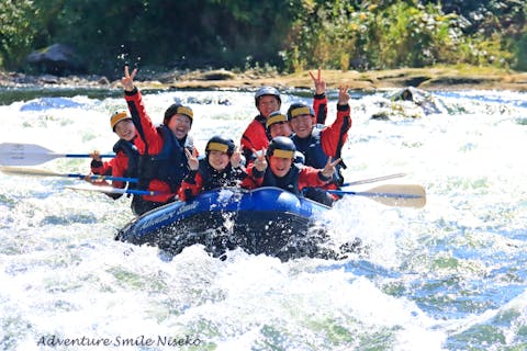 【ニセコ･ラフティング】大人から子供まで楽しめる♪川で自然を満喫しよう！＜4歳から参加OK＞4名以上からグループ割引でお得！！