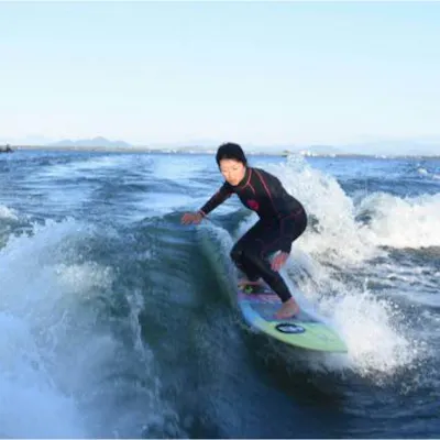 滋賀 琵琶湖 ウェイクサーフィン 琵琶湖で波乗りしよう 体験ウェイクサーフィン アソビュー