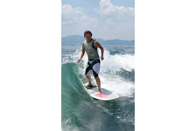 滋賀 琵琶湖 ウェイクサーフィン 琵琶湖で波乗りしよう 体験ウェイクサーフィン アソビュー