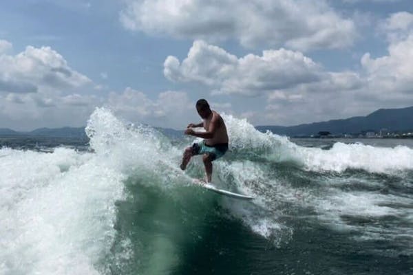 滋賀・琵琶湖・ウェイクサーフィン】琵琶湖で波乗りしよう！体験