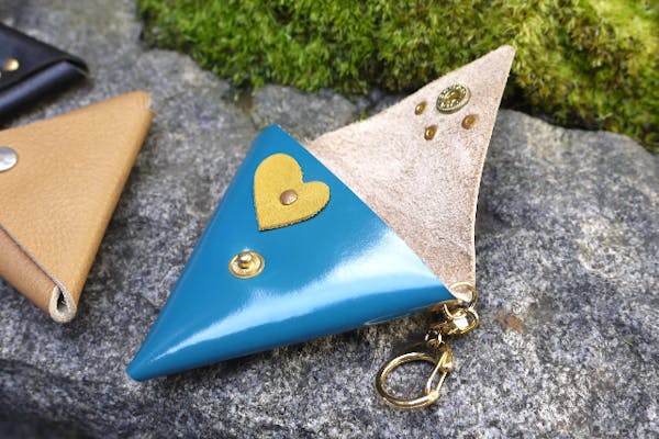 愛知・名古屋・レザークラフト】 好きな革でつくる、自分だけの三角