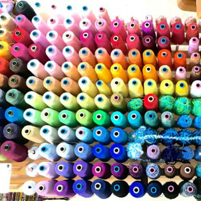 沖縄 機織り体験 旅の思い出に オリジナルマフラーを織ってみよう 約1分 アソビュー 沖縄 機織り体験 旅の思い出に オリジナルマフラーを織ってみよう 約1分 アソビュー