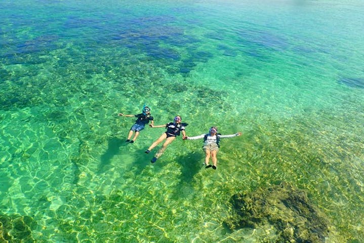 沖縄 西表島 シュノーケリング 天然の水族館で泳ごう 星砂の浜シュノーケリング 半日 写真データ無料 アソビュー