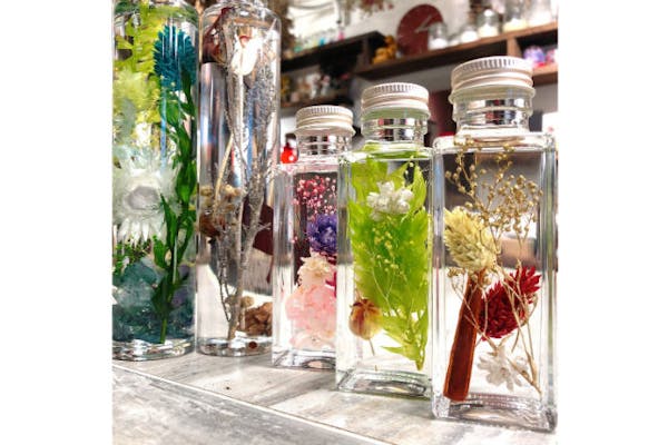 大阪市】2本製作！気軽に楽しめるハーバリウム体験（花材制限なし