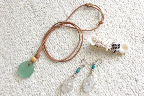 【世界に一つだけのアクセサリー作り】大阪・豊中・シーボーンアクセサリー・お気に入りのアクセサリーを手作りしよう！