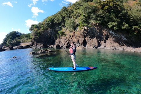 【三重・紀北町・SUP】伊勢神宮から車で約1時間！透明度抜群の海の上を散歩！SUP半日ツアー（無人島や秘境ビーチでティータイム付・2時間半）​​​​​​​​